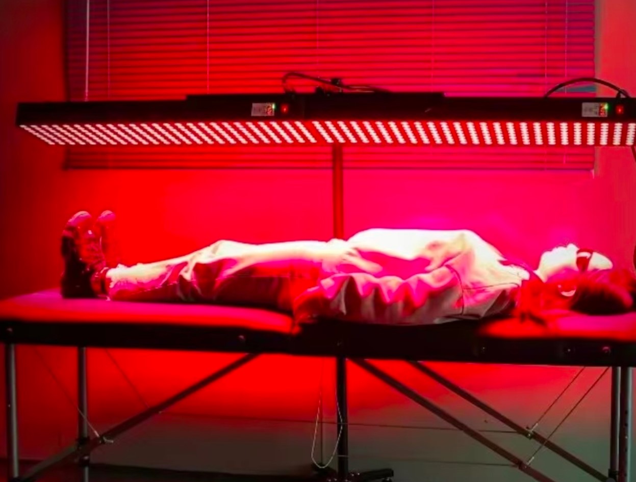 Full body red light therapy